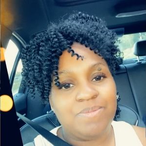 Meet your Posher, Felicia